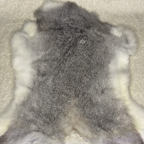 Vintage Rabbit Fur Pelt with White and Grey Fur (19 in) - Picture 2 of 4